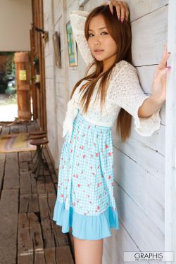 女子花18.7元买了2颗荔枝尝鲜
